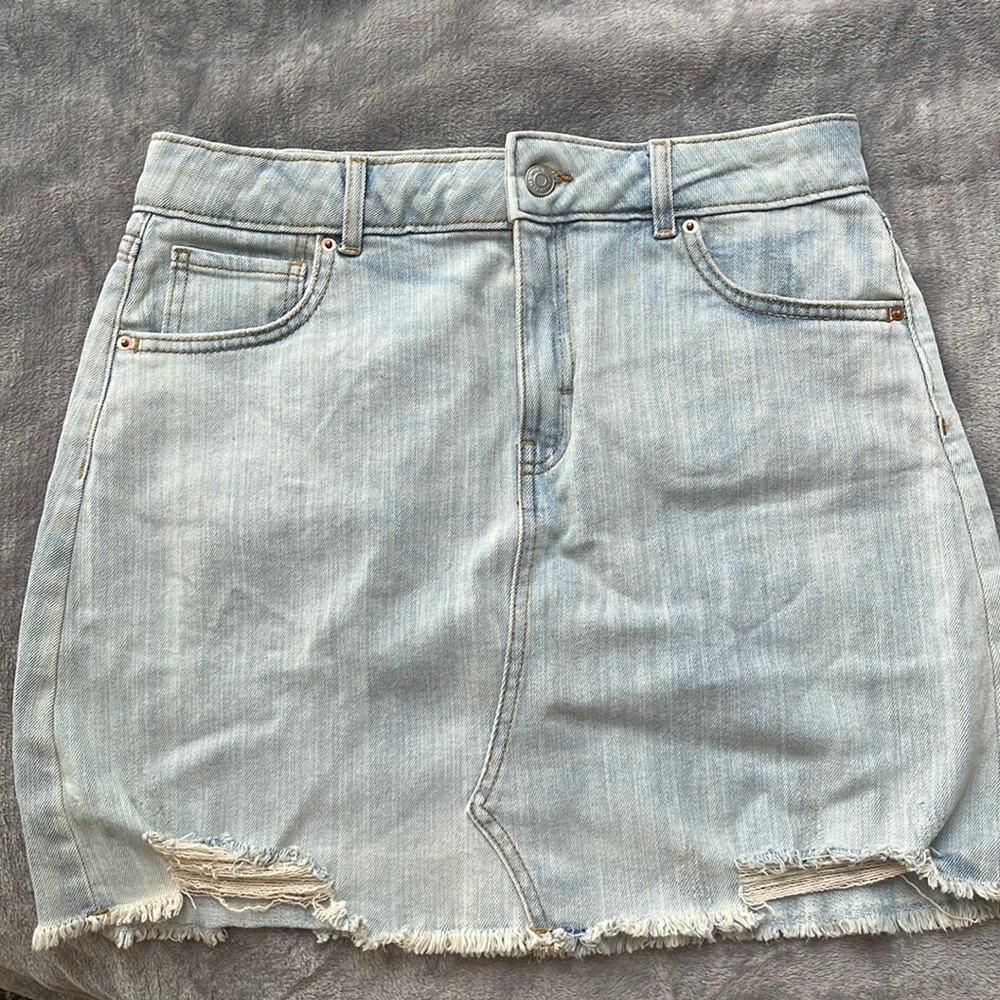 Light wash denim skirt